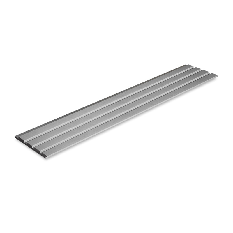 ผนังตกแต่ง เอสซีจี รุ่นโมดิน่า-เอ็ม5 ขนาด 30x300x2.3 ซม. สีซีเมนต์